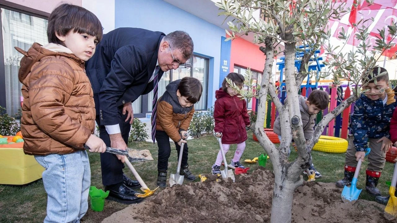 İzmir'in Çocuk Etkinlik Merkezleri artıyor: 3 yeni şubede ön kayıtlar başladı!