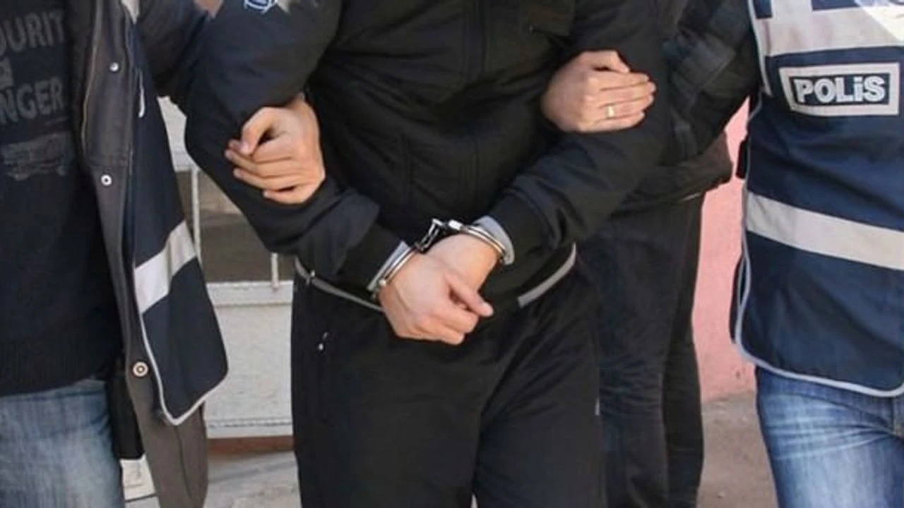 İzmir Kemalpaşa'da eski sevgilisini bıçaklayan şahıs tutuklandı