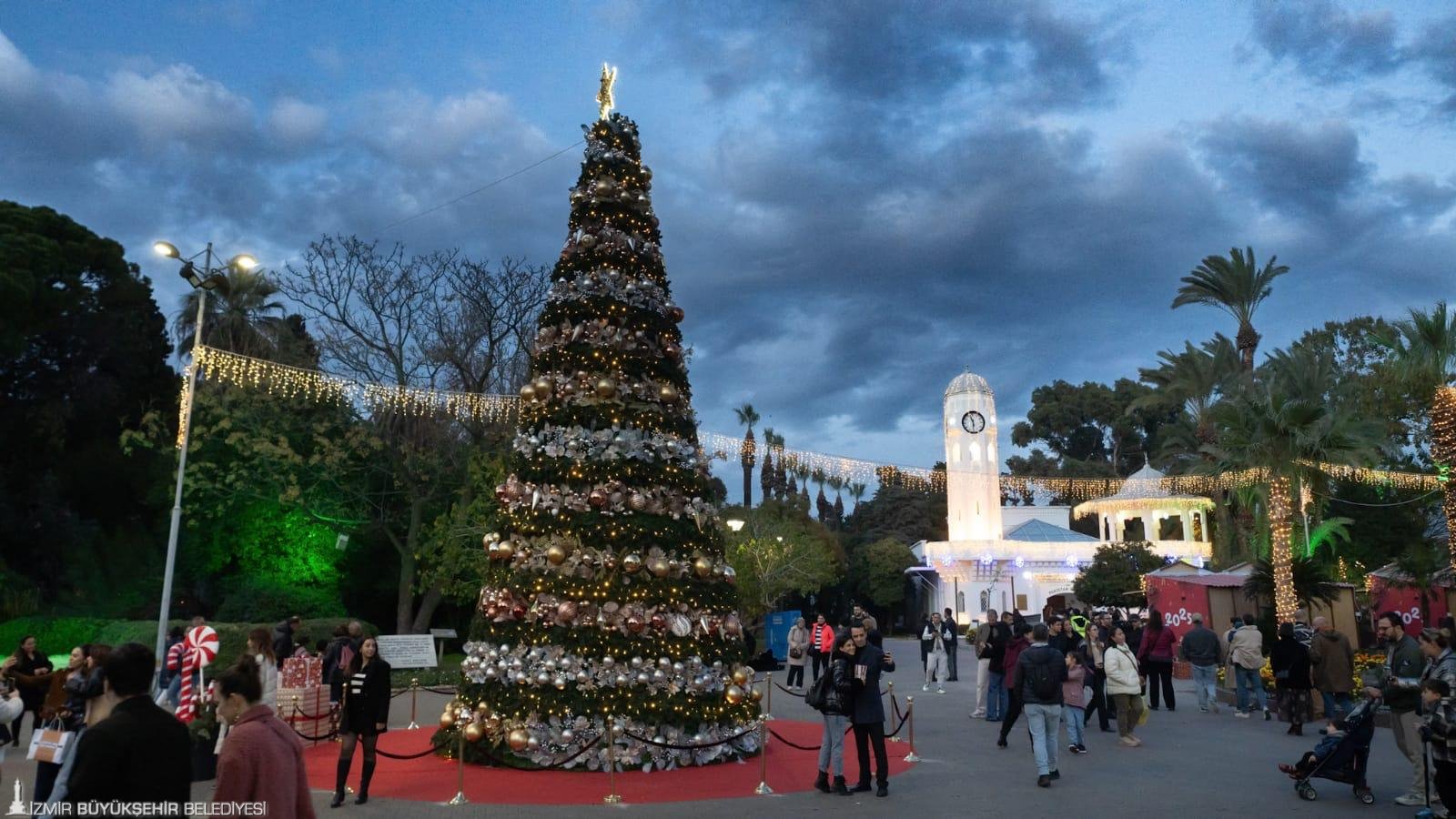 İzmir, yeni yılı rengarenk bir festivalle karşılıyor