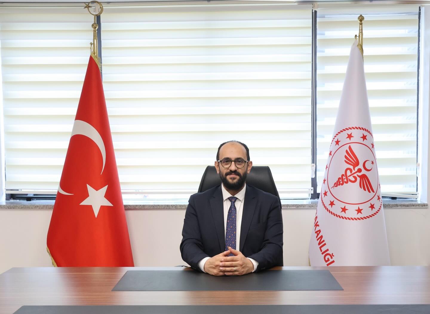 İzmir Buca Seyfi Demirsoy’da Bayrak Değişimi: Doç. Dr. Kamil Yamak Göreve Başladı