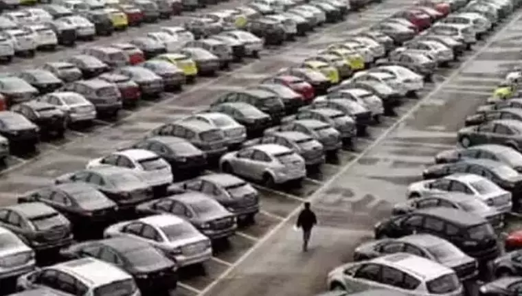 İzmir'de Otopark Vurgunu mu Var? Paralar Nerede, Otoparklar Niye Yapılmıyor?