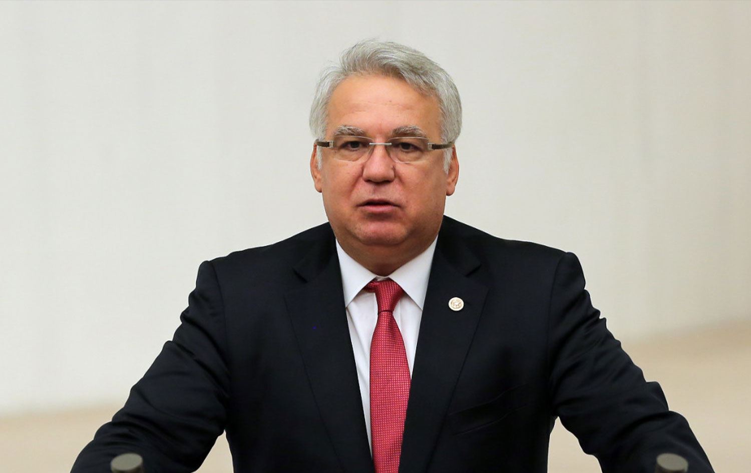 Eski AK Parti İzmir Milletvekili Hüseyin Kocabıyık, AK Parti’den İhraç Edildi