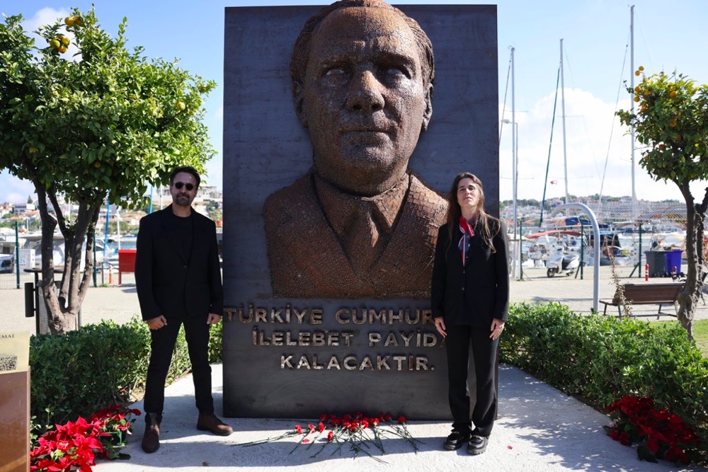 Çeşme’de 10 Kasım: Atatürk sevgi, minnet ve sanatla anıldı