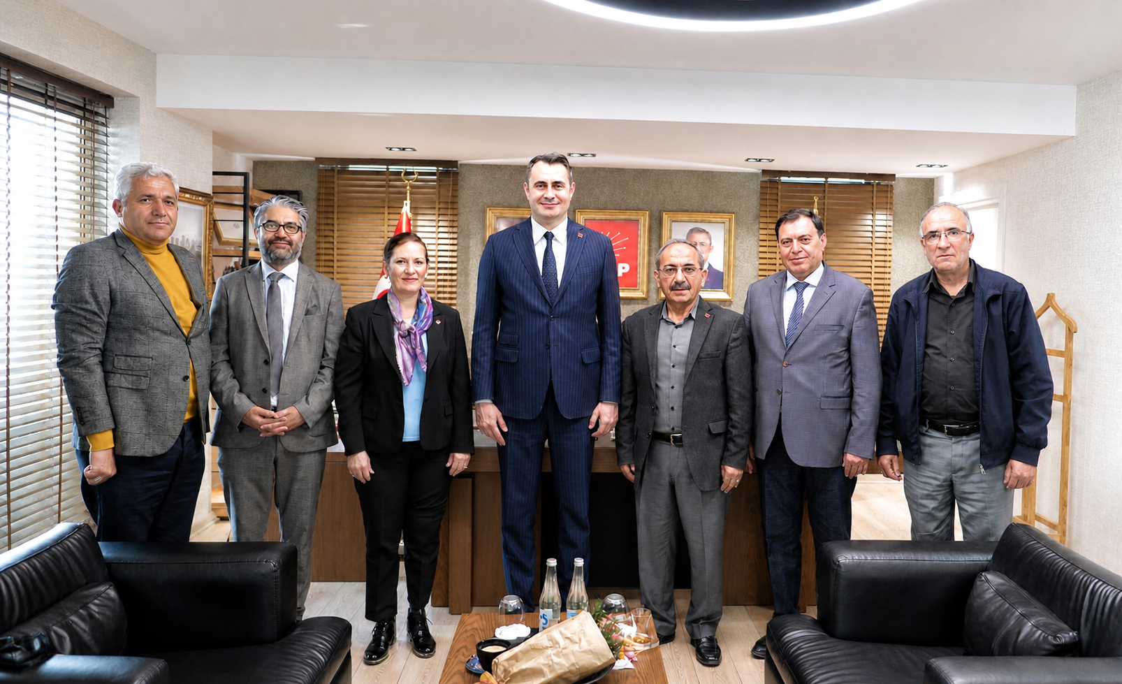 Azerbaycan Dostluk Federasyonu’ndan CHP İzmir’e Nezaket Ziyareti