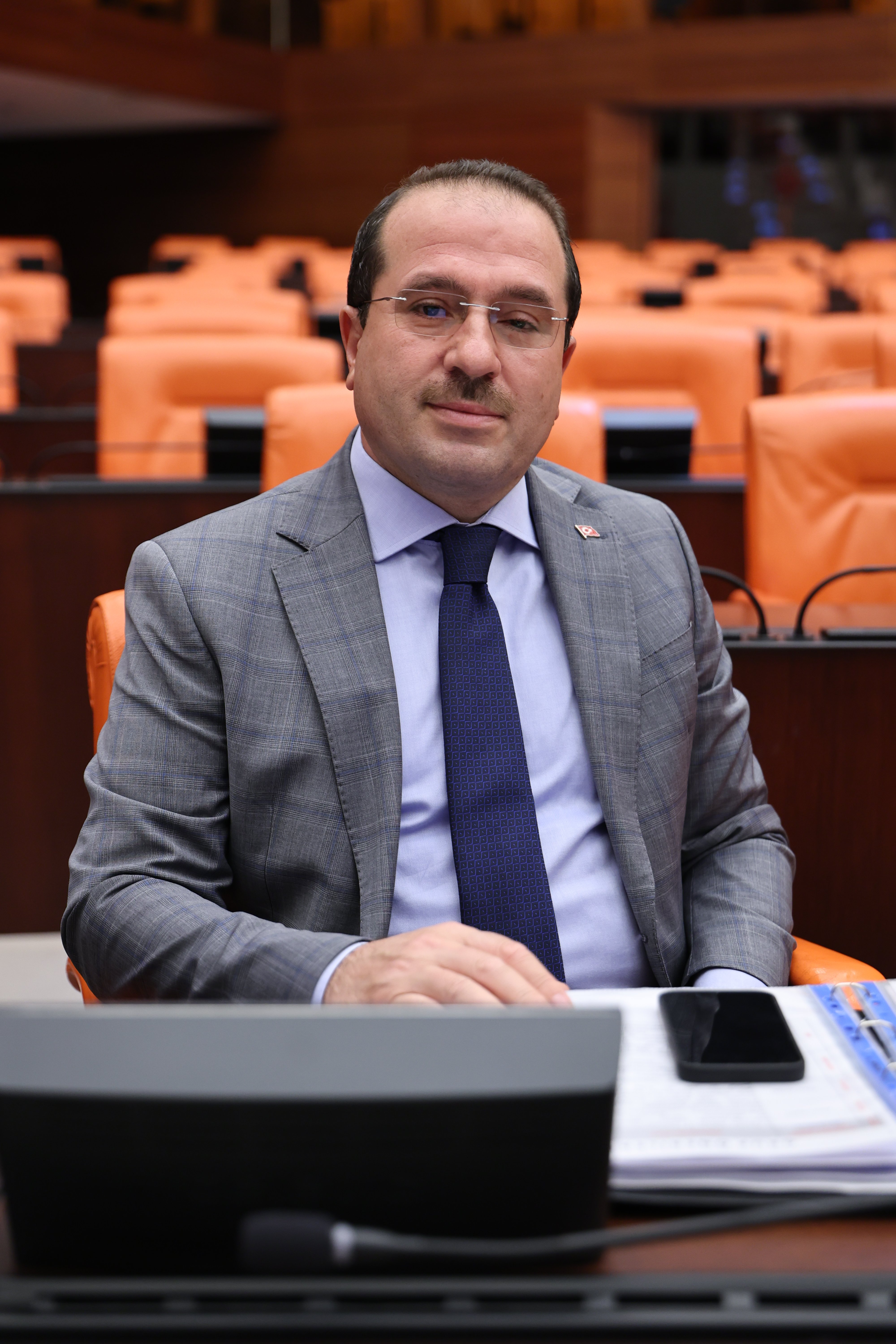 AK Partili Kırkpınar İzmir’de su tarifelerine tepki gösterdi