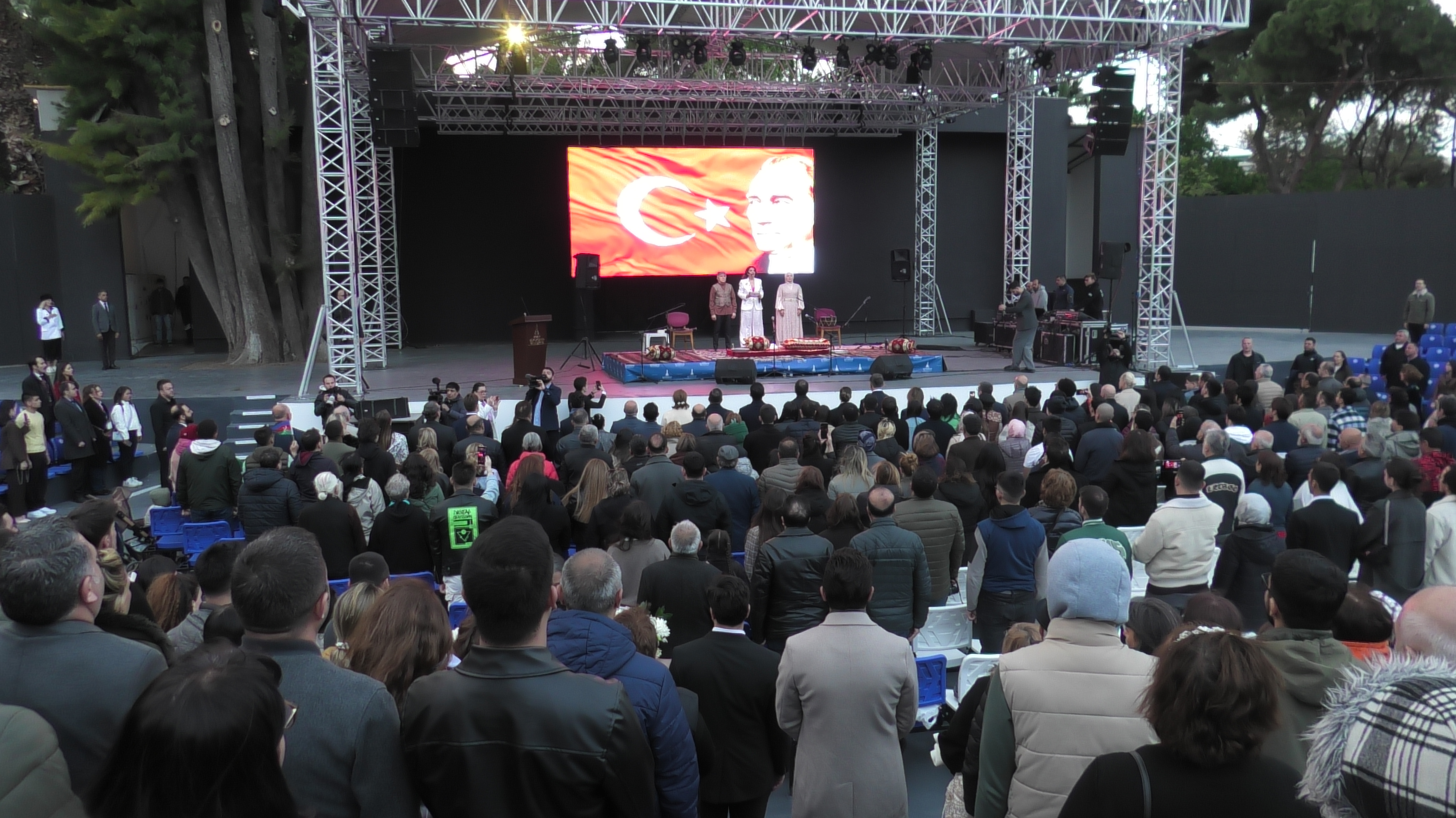 İzmir Semalarında Kardeşlik Nağmeleri: Alim Gasımov’un Gönül Dünyasına Yolculuk