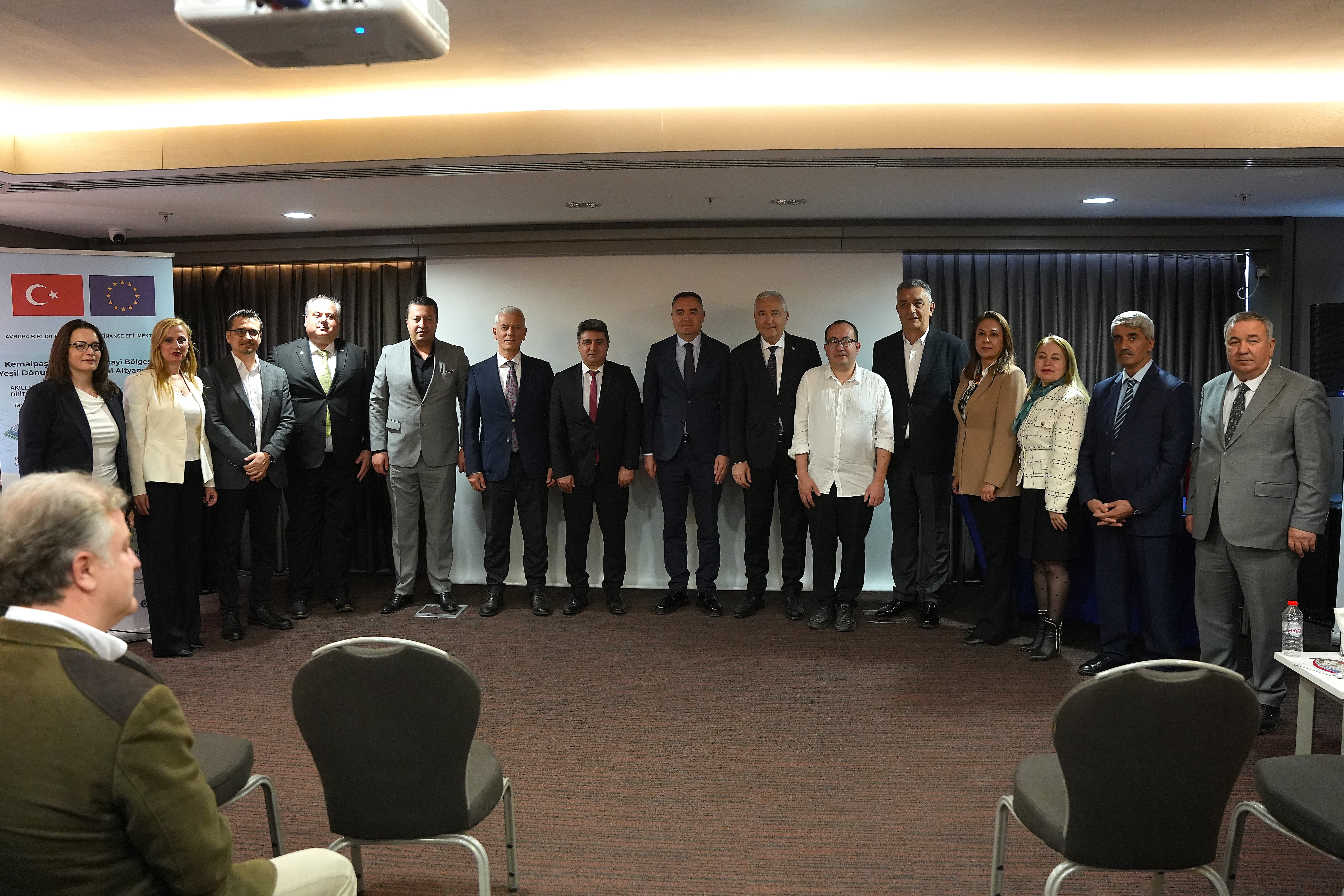 KEMALPAŞA OSB’DE YEŞİL DÖNÜŞÜM İÇİN STRATEJİK ADIM: DİJİTAL ALTYAPI PROJESİ BAŞLADI