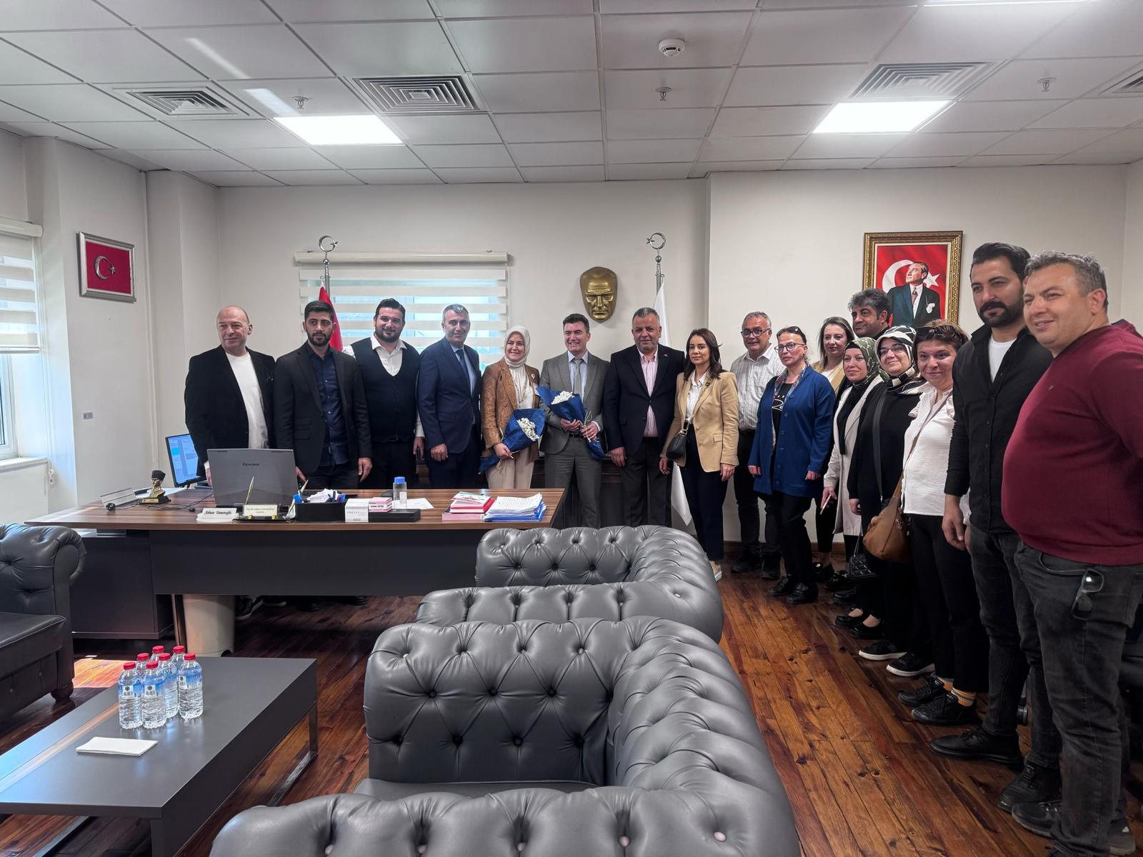 AK Parti Çiğli Teşkilatından 14 Mart Tıp Bayramı Ziyareti