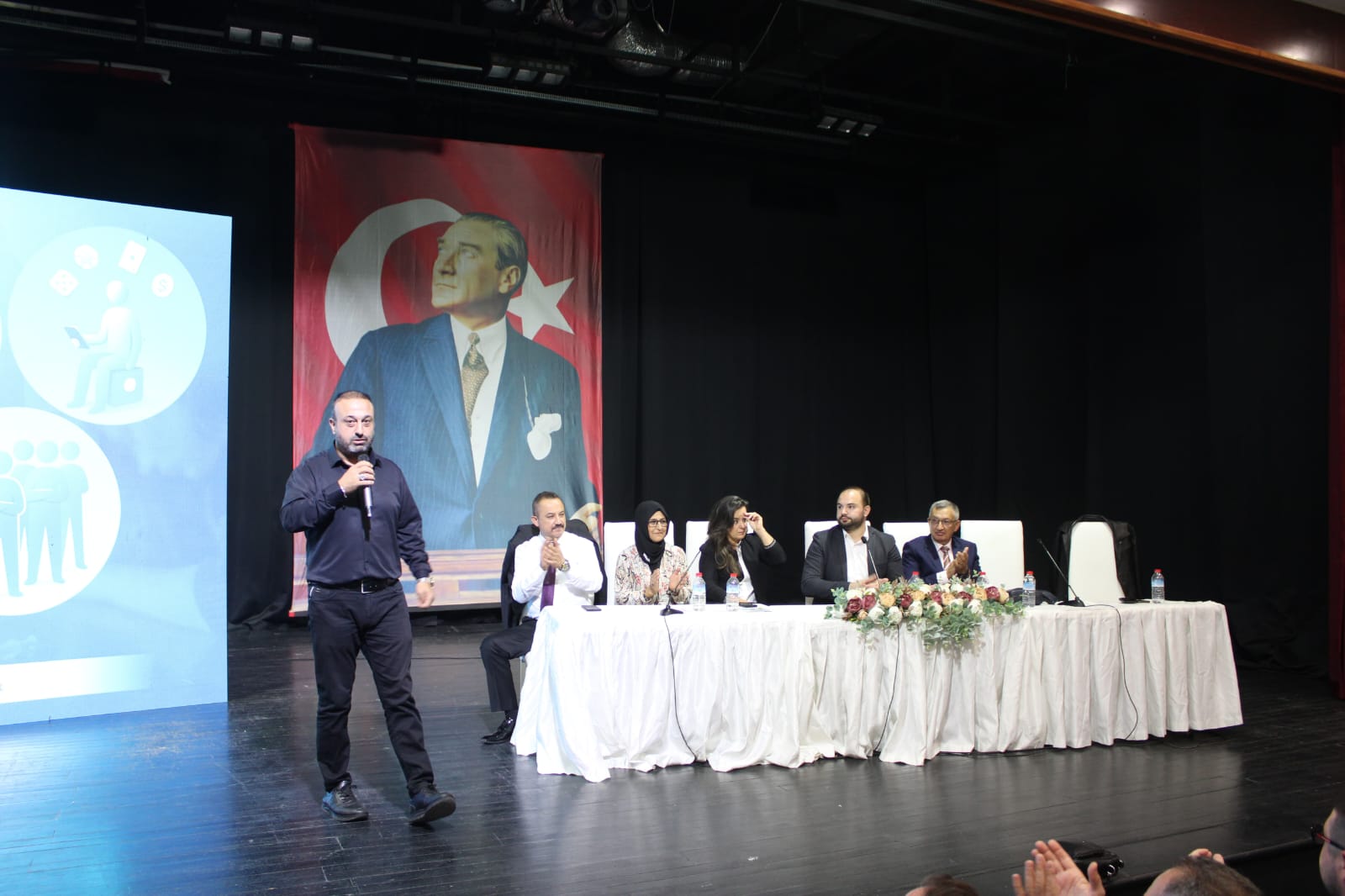 Gençliğin Çığlığı BTP’den 'Geleceği Savunmak' Sempozyumu ile Toplumsal Yaralara Neşter
