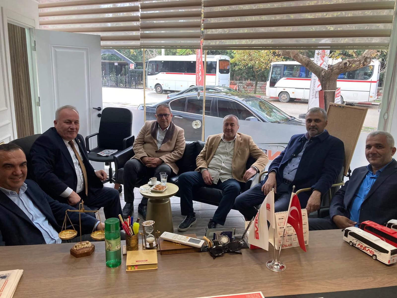 Zafer Partisi’nden, İş İnsanı Kerim Altın’a ziyaret