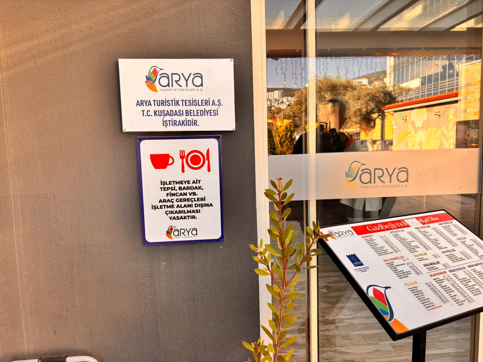 Kuşadası’nda Sosyal Belediyecilik Devrimi: Hastane Koridorlarında ARYA Farkı!