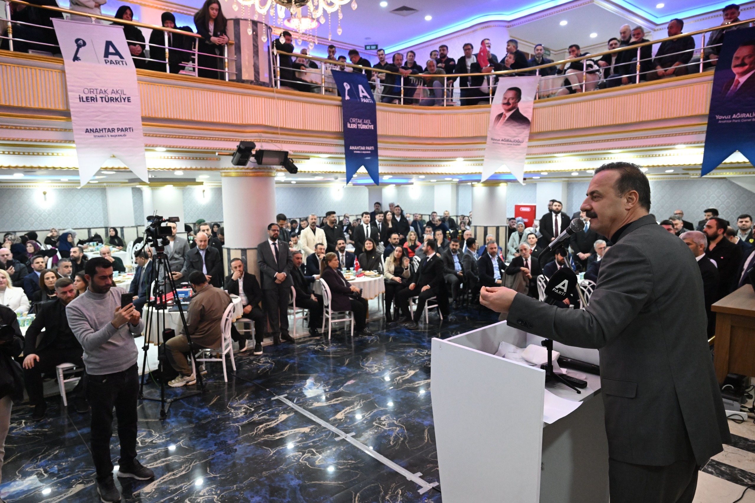 YAVUZ AĞIRALİOĞLU: SİYASETTE REKABET KALİTE GETİRİR