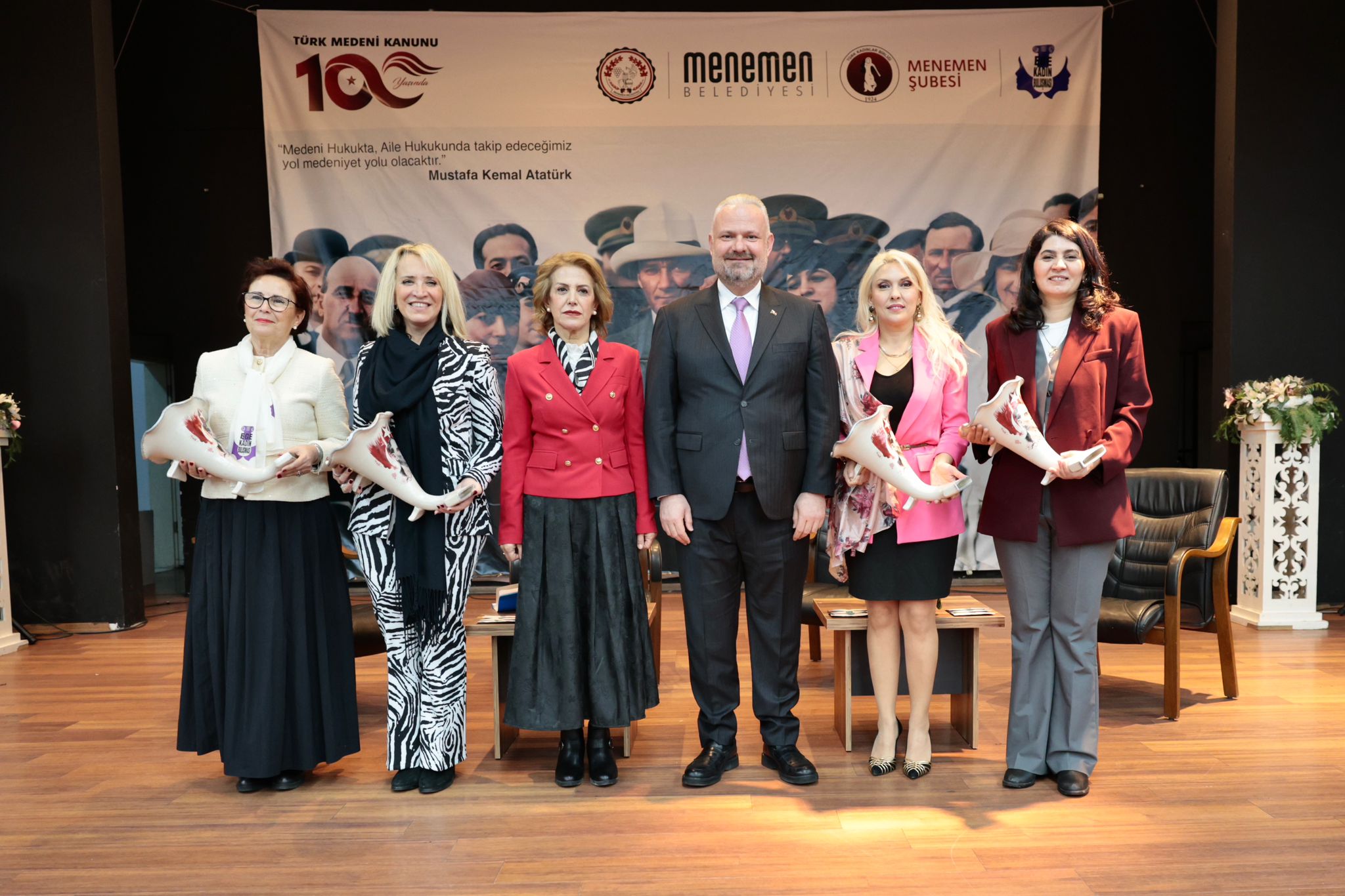 Menemen’de Medeni Kanun'un 100. yılına özel kutlama
