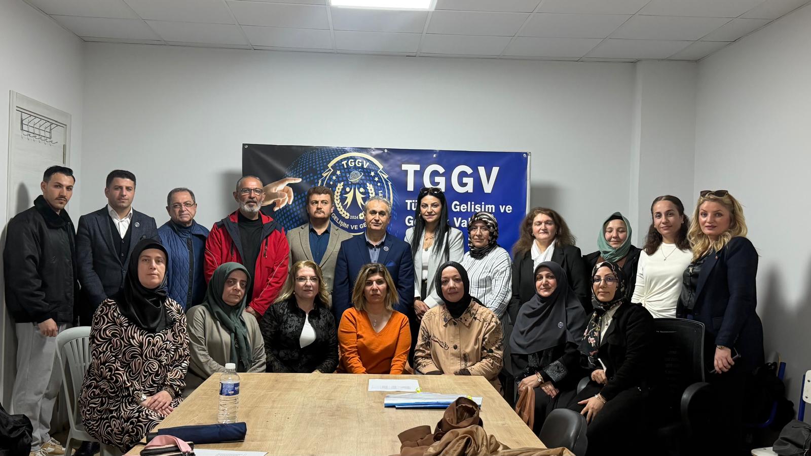 Türkiye Gelişim ve Gençlik Vakfı İzmir Teşkilatı İstişare Toplantısında Bir Araya Geldi 