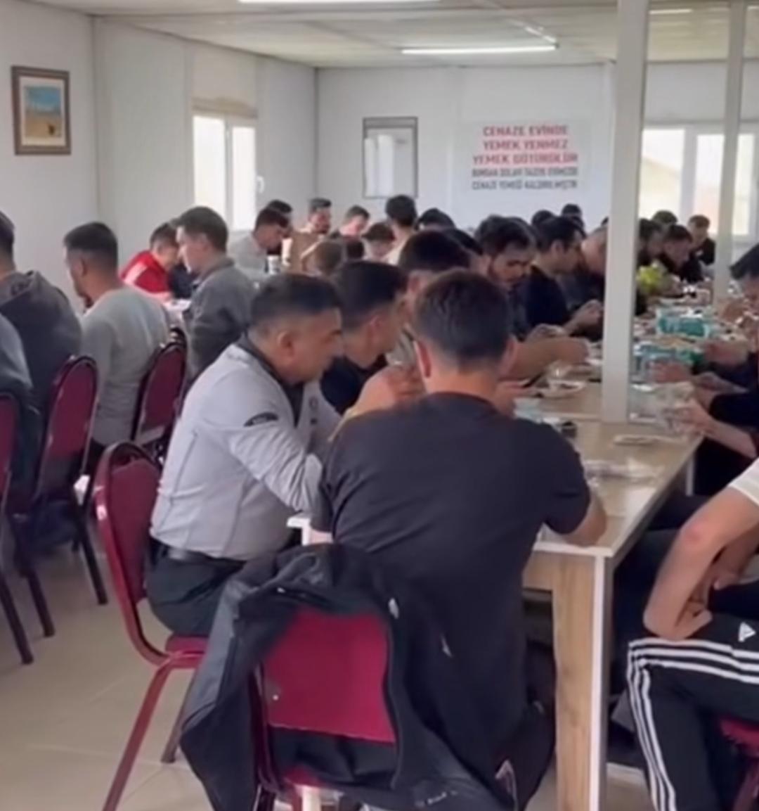 KARS’TA GÖNÜL KÖPRÜSÜ: PAŞAÇAYIRI SAKİNLERİ BAYRAMDA ÖĞRENCİLERİ YALNIZ BIRAKMADI!