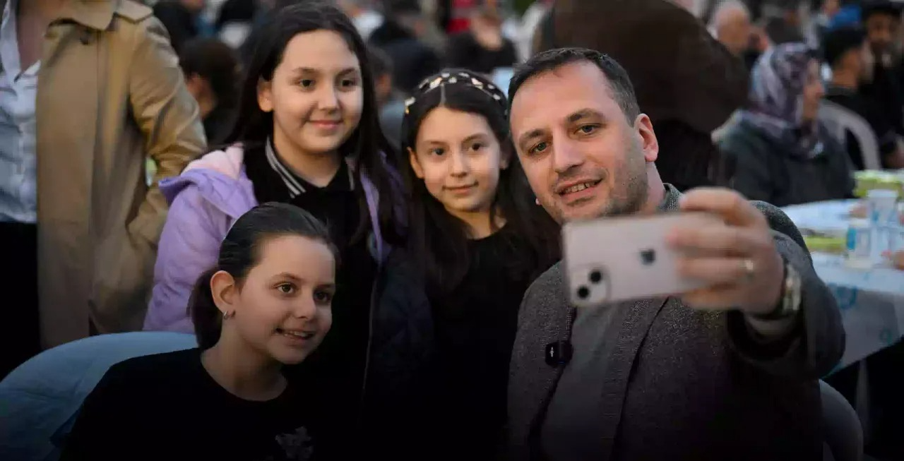 Bornova’da Kadir Gecesi’nde büyük iftar buluşması