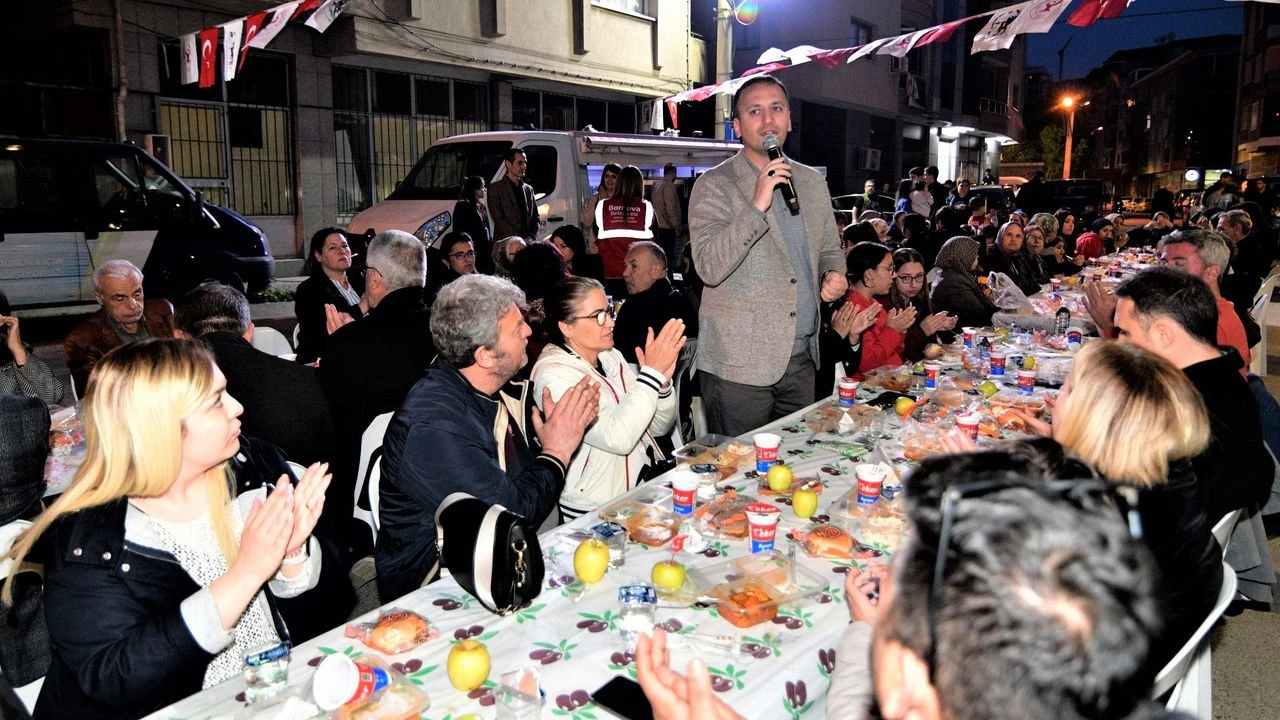 Başkan Eşki'den Bornovalılara müjdeler: Bisiklet parkuru, düğün salonu, sağlık ocağı...