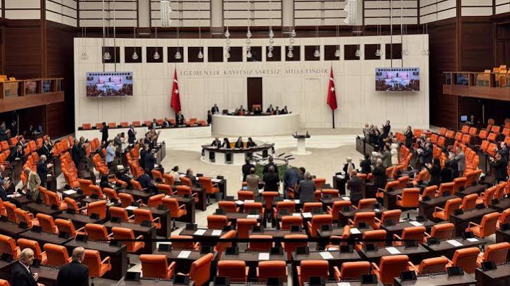 TBMM’DEN GEÇTİ: 12. Yargı Paketi ile Hukukta Dijital Dönüşüm ve Hız Dönemi Başlıyor!