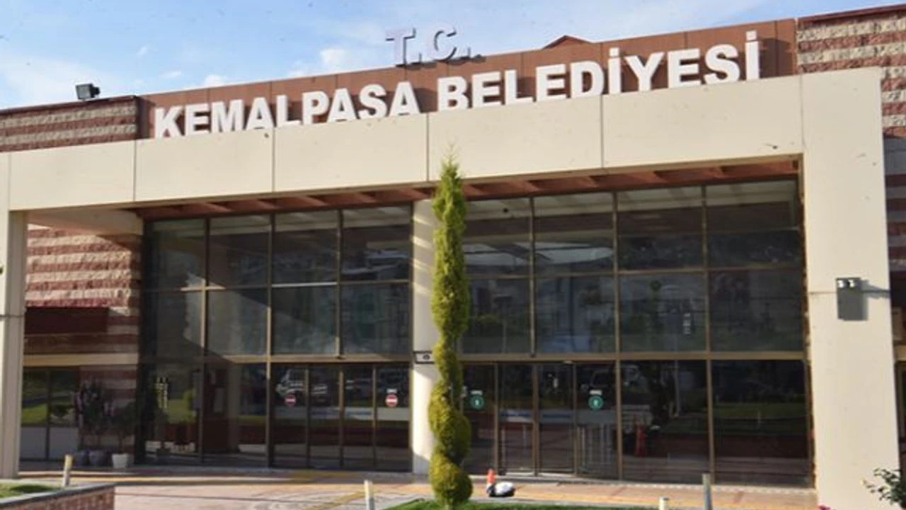 Kemalpaşa Belediyesi'ne 'konser' operasyonu: 4 gözaltı!